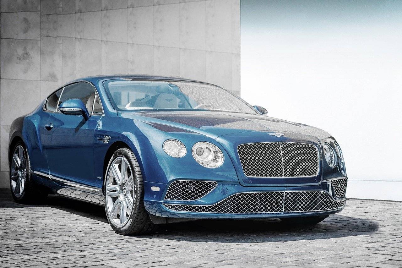 GT Bentley bleu