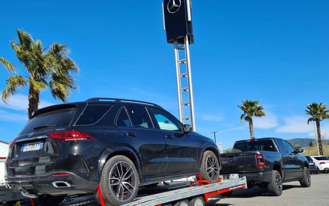 TRANSPORT SUR REMORQUE OUVERTE d’un SUV MERCEDES-BENZ 4X4 GLE