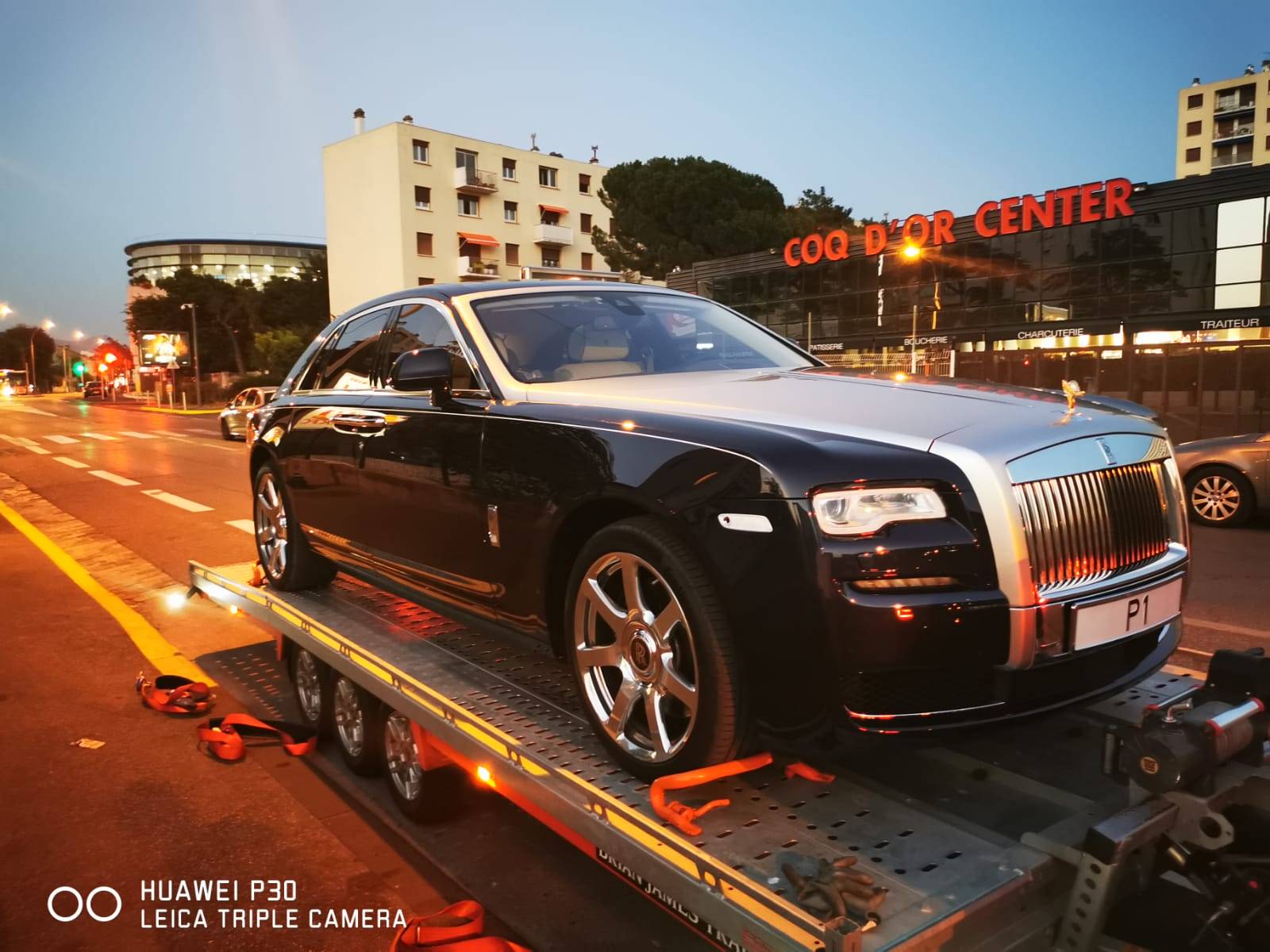 ROLLS ROYCE SUR REMORQUE